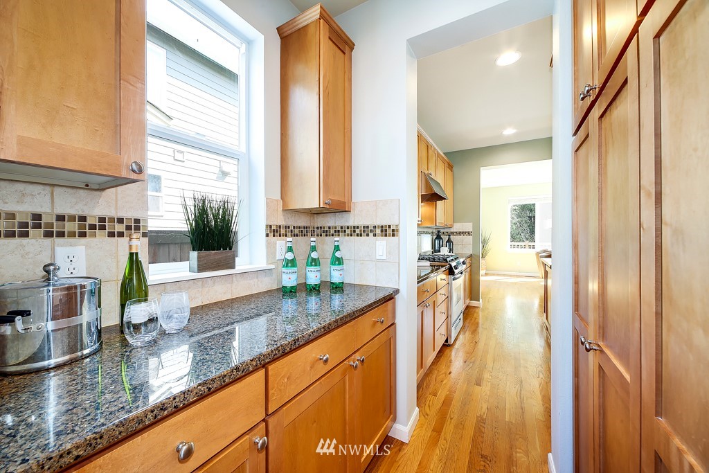 660 Kitsap Avenue Northeast Renton, WA 98059 - Photo 7 of 21