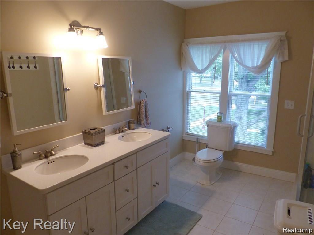 521 West Washington Street Howell, MI 48843 - Photo 25 of 34