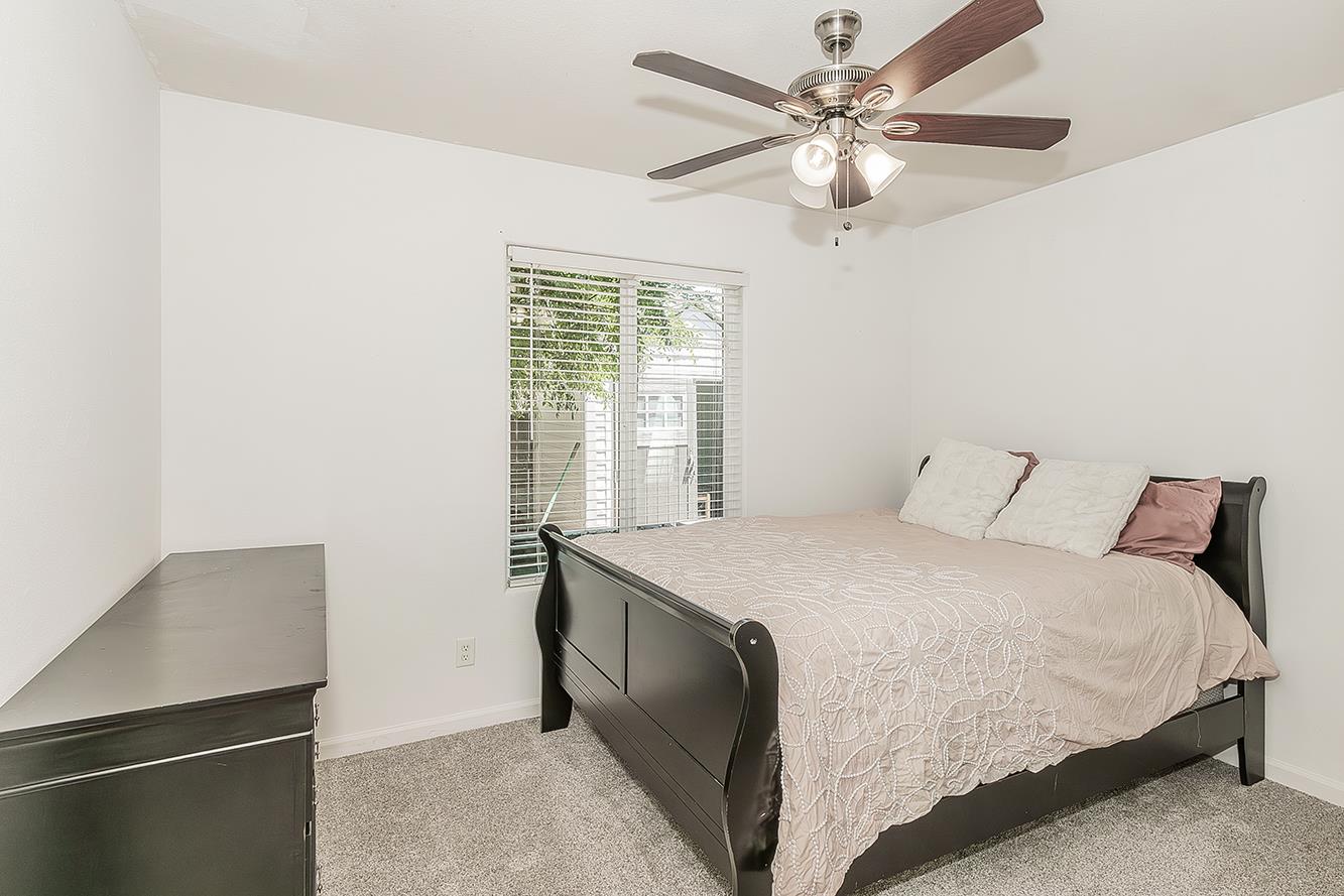 180 East Carpenter Avenue Reedley, CA 93654 - Photo 24 of 40