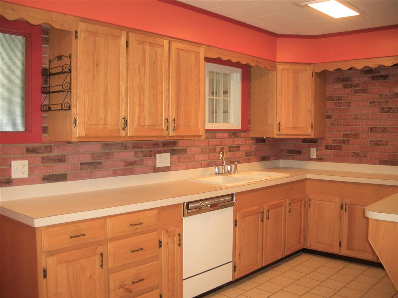 9 Southern Boulevard Rutland, VT 05701 - Photo 2 of 28 Gallery Image 2