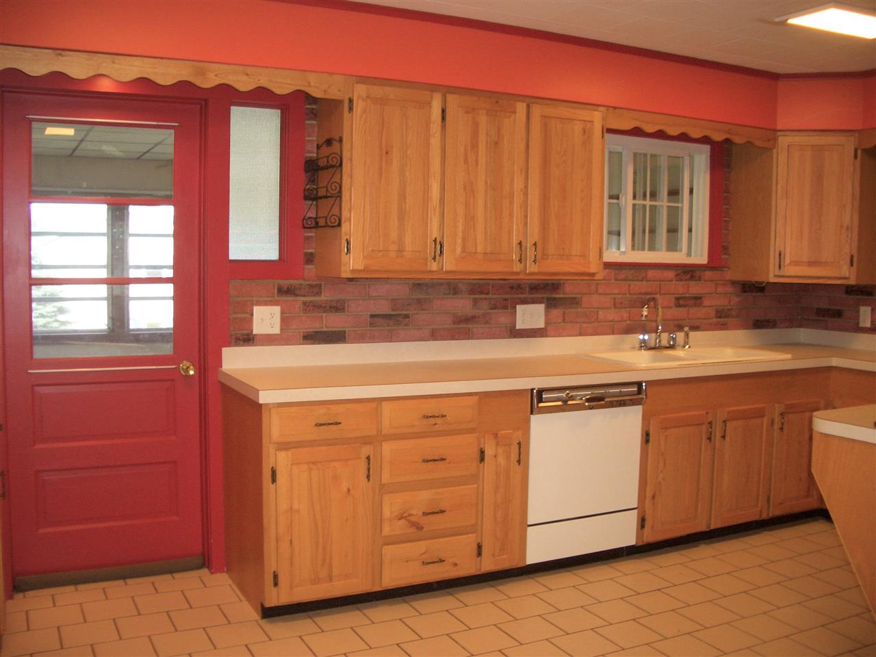 9 Southern Boulevard Rutland, VT 05701 - Photo 3 of 28 Gallery Image 3