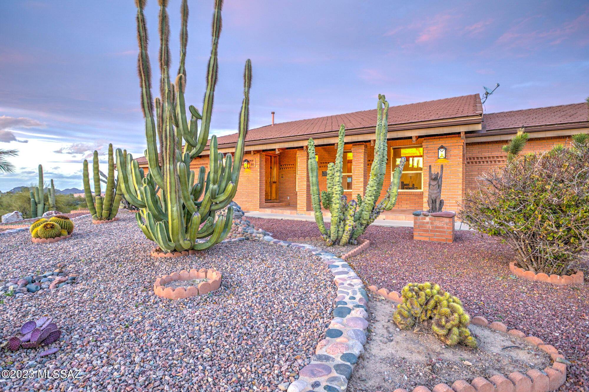 7102 West Ina Road Tucson, AZ 85743 - Photo 8 of 53