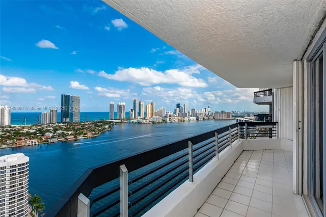 $599,000 | 3530 Mystic Pointe Drive, Unit LPH14, Aventura, FL 33180
