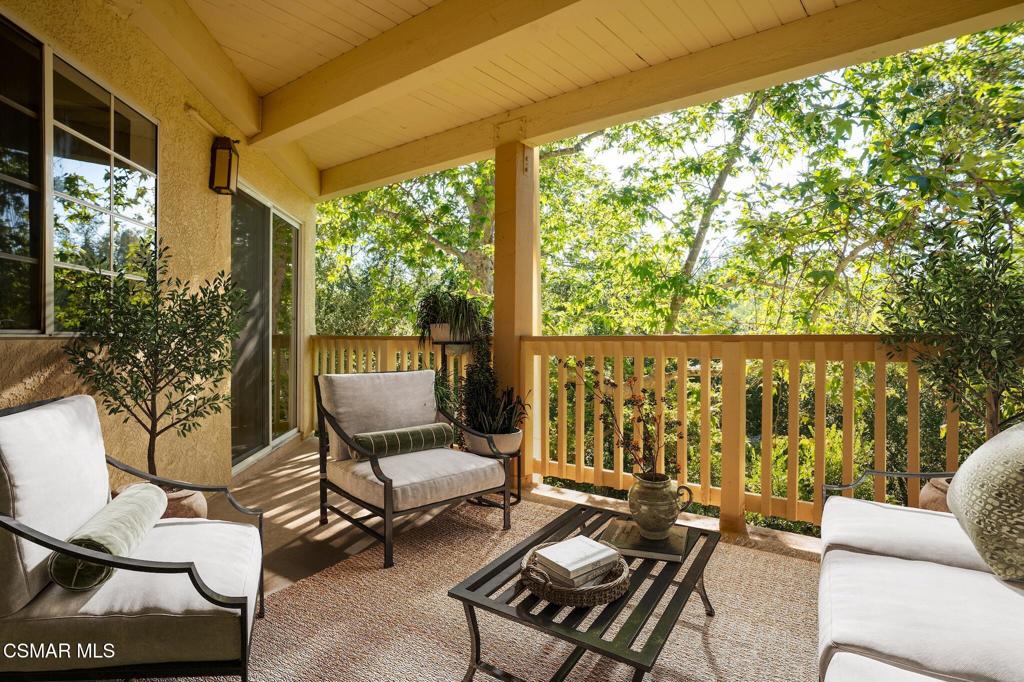 697 Sutton Crest Trail, Unit TL210 Oak Park, CA 91377 - Photo 29 of 37