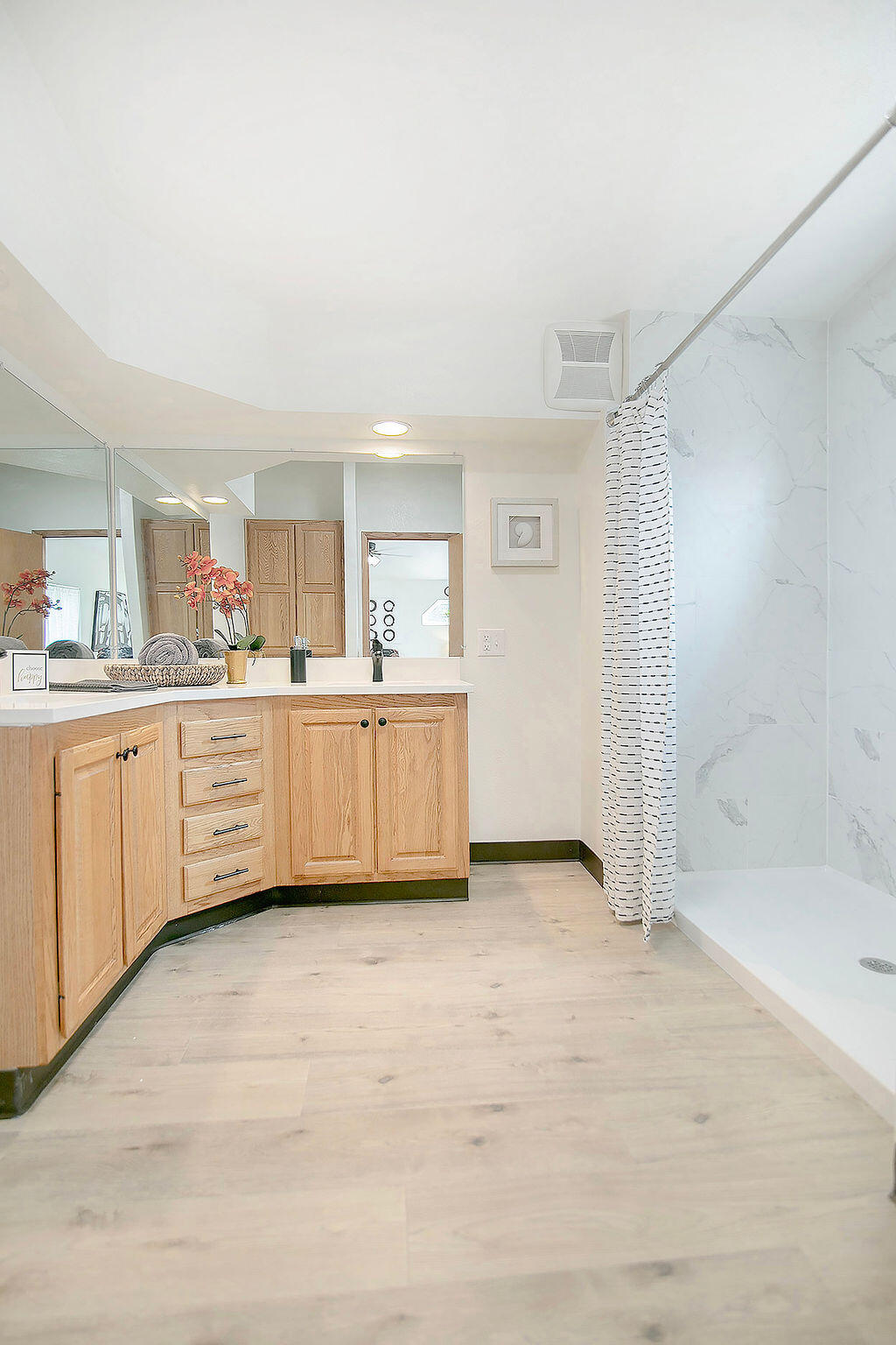 17231 Downey Road Bend, OR 97707 - Photo 21 of 40 a view of a kitchen with a sink