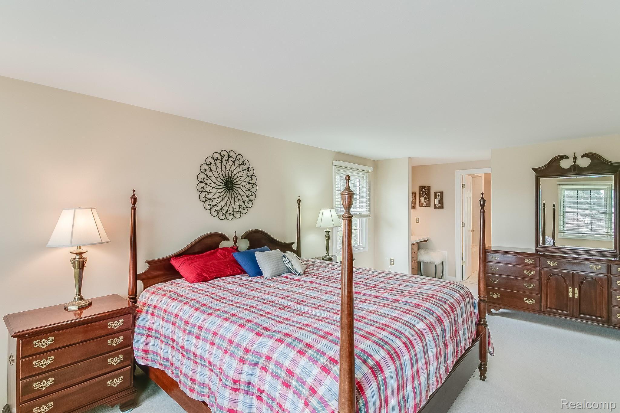 42222 Waterfall Road Northville, MI 48168 - Photo 9 of 36 IMG_0041.jpg