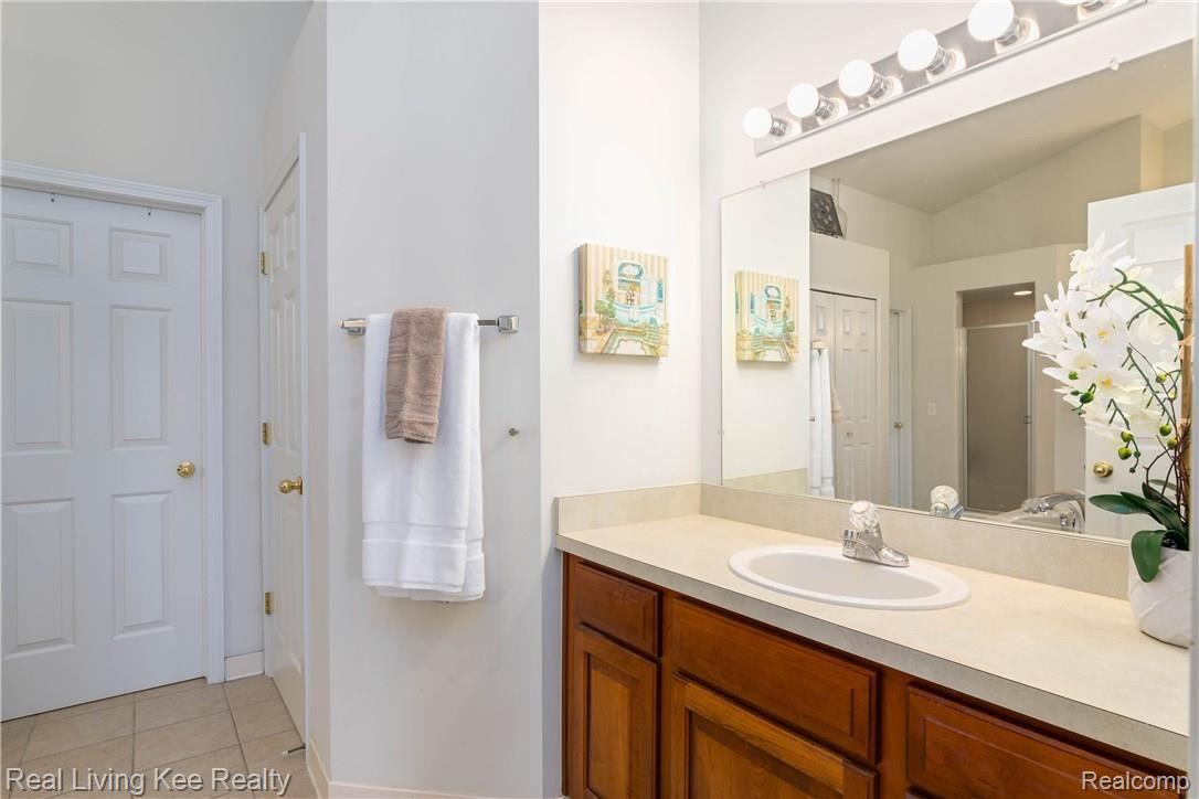 1205 Tulberry Drive Rochester, MI 48306 - Photo 26 of 70 1205 Tulberry Cir-28.jpg