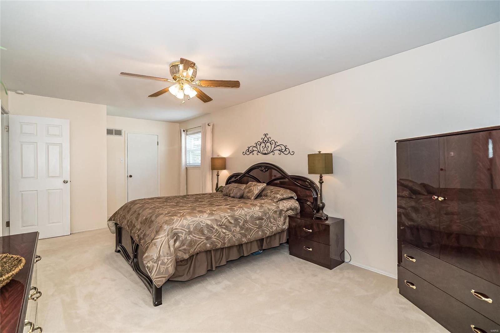1229 Cedar Creek Road Chesterfield, MO 63017 - Photo 24 of 44 Gallery Image 24