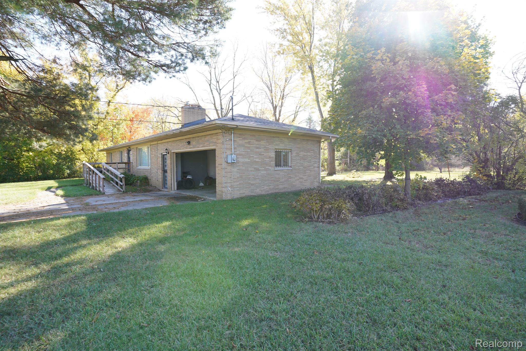 3367 Mackin Road Flint, MI 48504 - Photo 3 of 19 Gallery Image 3