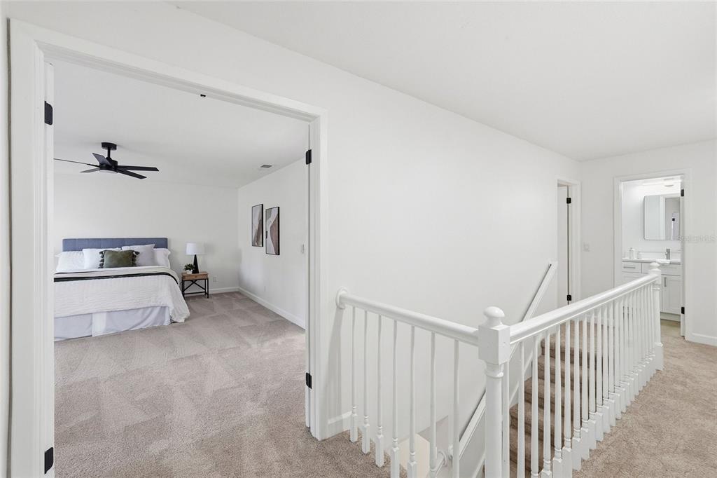 404 Bryan Oak Avenue Brandon, FL 33511 - Photo 30 of 43 a view of a hallway with closet