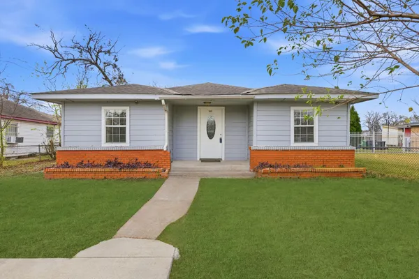 $1,800 | 2411 Leffingwell Street, Houston, TX 77026