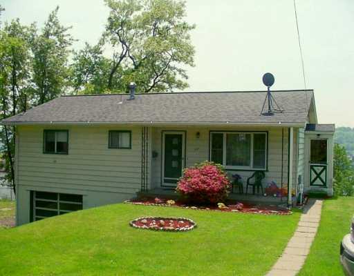 721 2nd Street East Rochester, PA 15074 - Photo 1 of 8