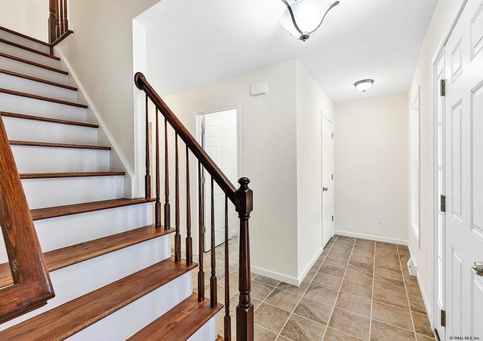 1038 Fort Hunter Road Rotterdam, NY 12303 - Photo 8 of 45 Photo 8