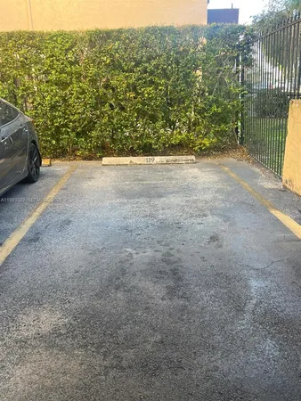 $2,300 | 1900 West 54th Street, Unit 119, Hialeah, FL 33012