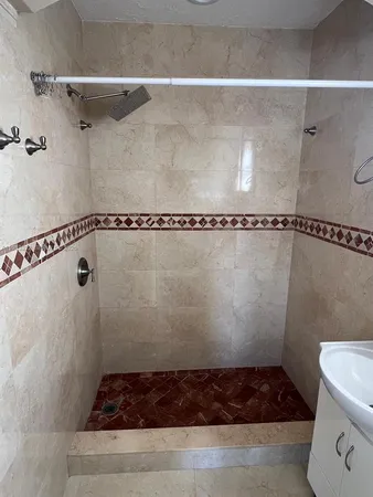 $2,300 | 1900 West 54th Street, Unit 119, Hialeah, FL 33012