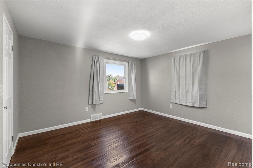 10842 Nottingham Road Detroit, MI 48224 - Photo 14 of 23