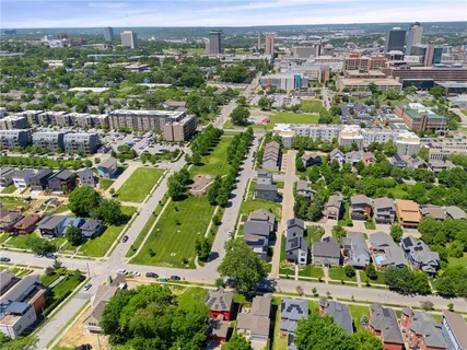 $725,000 | 2445 Tracy Avenue, Kansas City, MO 64108