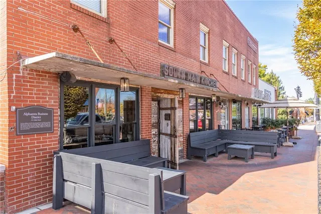 $770,000 | 150 Cobblestone Way, Alpharetta, GA 30009