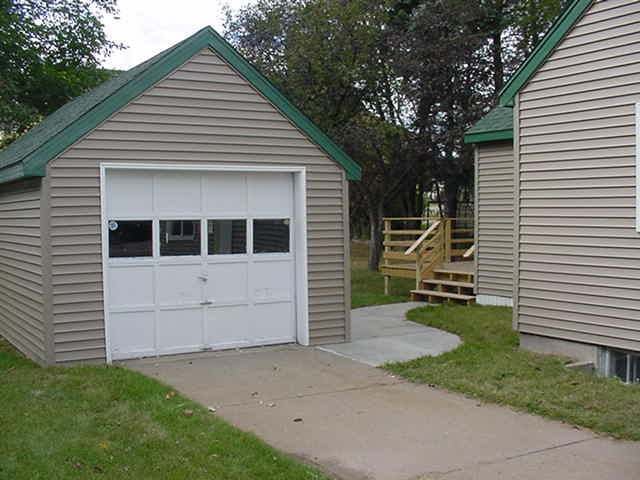 327 North Stevens Street Rhinelander, WI 54501 - Photo 4 of 14 Gallery Image 4