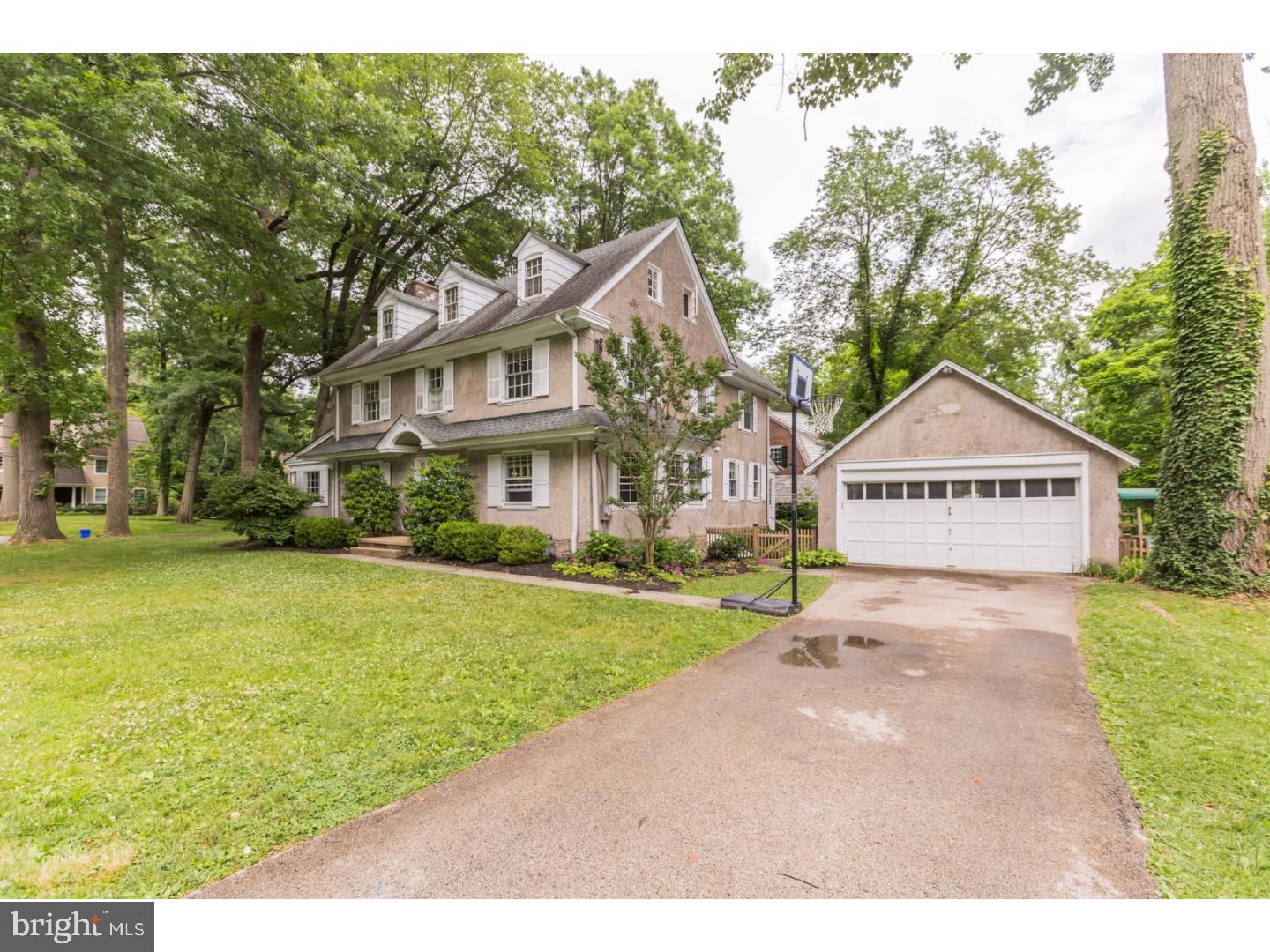 10 Forest Road Wayne, PA 19087 - Photo 3 of 24