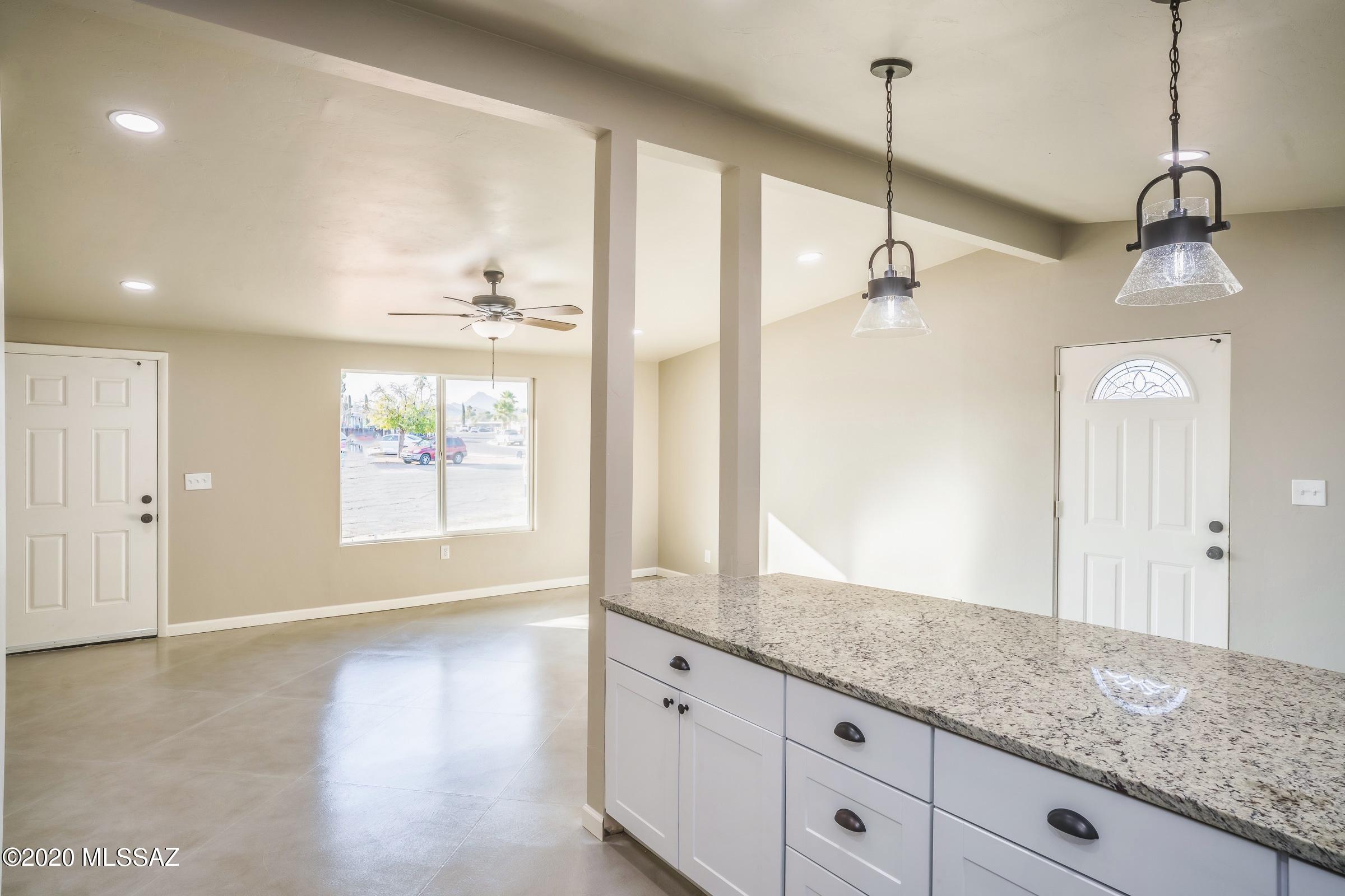 3011 South Lands End Road Tucson, AZ 85713 - Photo 10 of 49