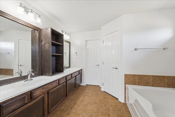 $285,000 | 1034 Clover Leaf Court, Rosenberg, TX 77469