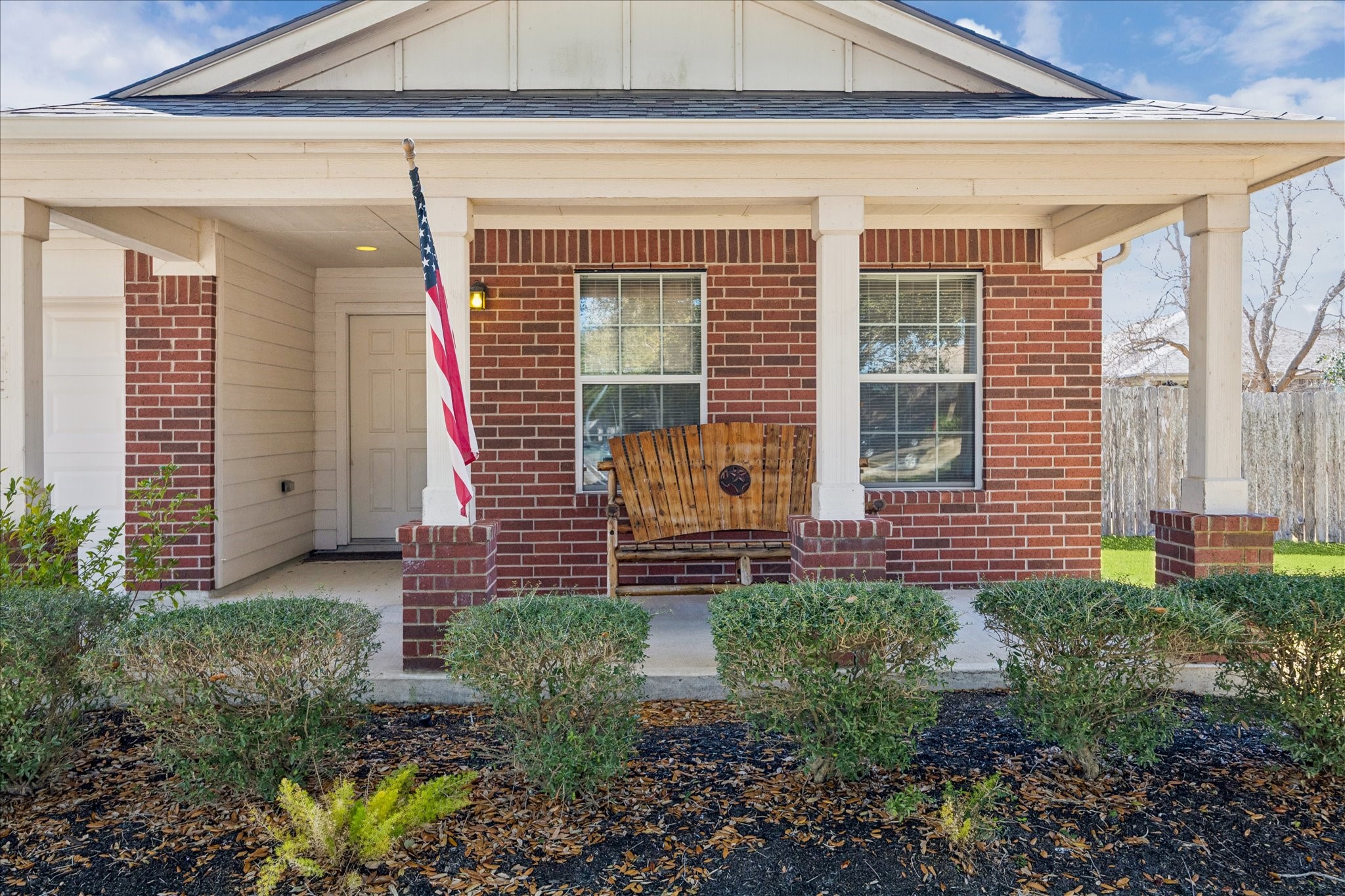 1034 Clover Leaf Court Rosenberg, TX 77469 - Photo 8 of 21 a house view with a garden space