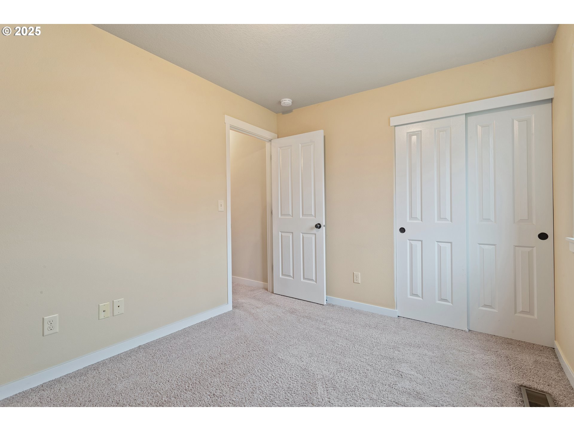 17515 Southwest Vanguard Lane Beaverton, OR 97007 - Photo 24 of 34 a view of an empty room