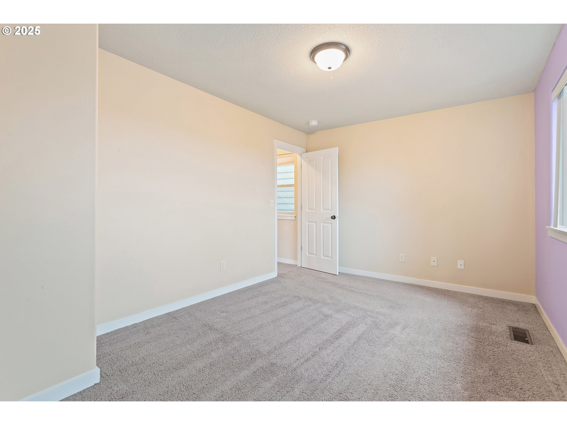 17515 Southwest Vanguard Lane Beaverton, OR 97007 - Photo 28 of 34 a view of an empty room