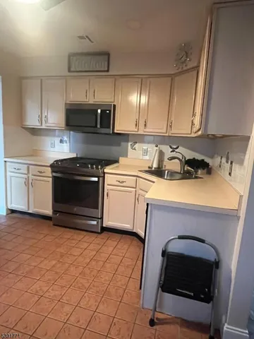 $3,450 | 25 Schindler Drive, Dover, NJ 07801
