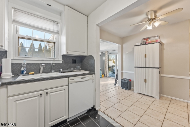 102 Barnsdale Road Clifton, NJ 07013 - Photo 6 of 23