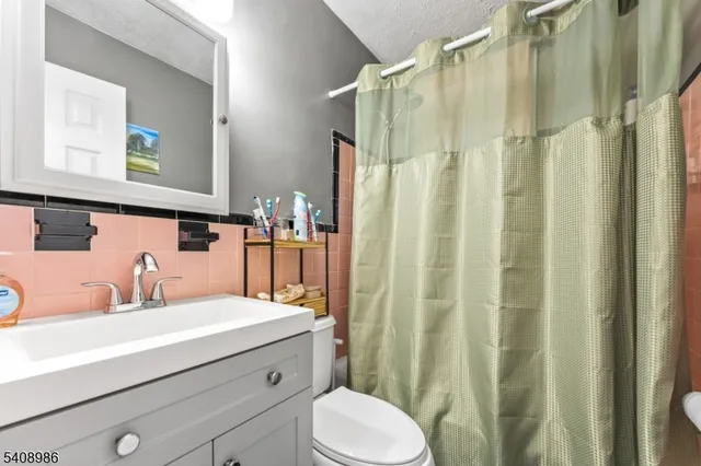 $499,000 | 102 Barnsdale Road, Clifton, NJ 07013