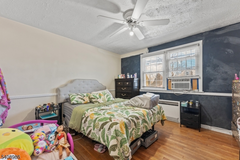 102 Barnsdale Road Clifton, NJ 07013 - Photo 10 of 23