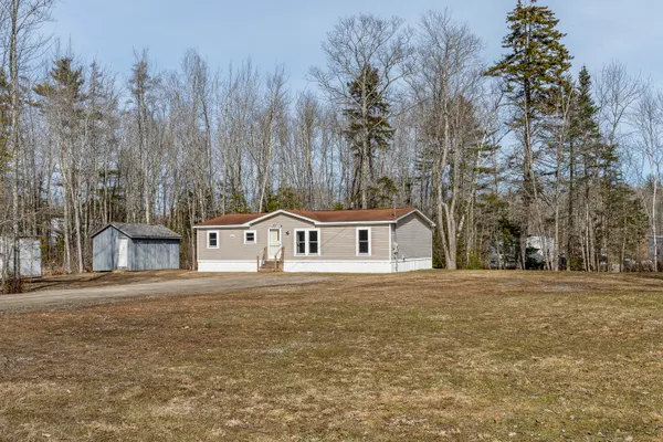 $260,000 | 32 Boggs Farm Lane, Warren, ME 04864