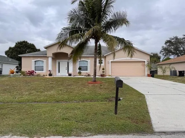 $2,800 | 237 Southwest Grove Avenue, Port St. Lucie, FL 34983