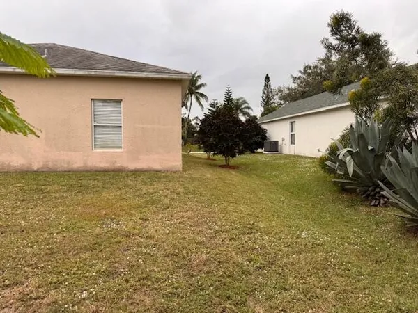 $2,800 | 237 Southwest Grove Avenue, Port St. Lucie, FL 34983
