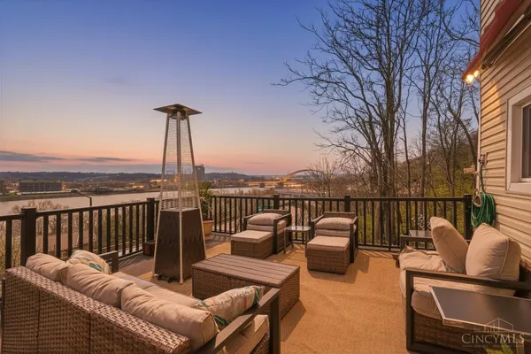 $574,900 | 1221 Martin Drive, Cincinnati, OH 45202