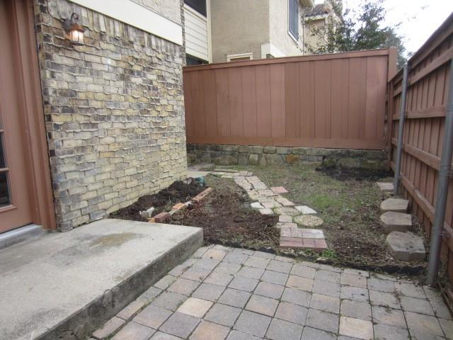 4262 Madera Road Irving, TX 75038 - Photo 4 of 15 a view of outdoor space and yard