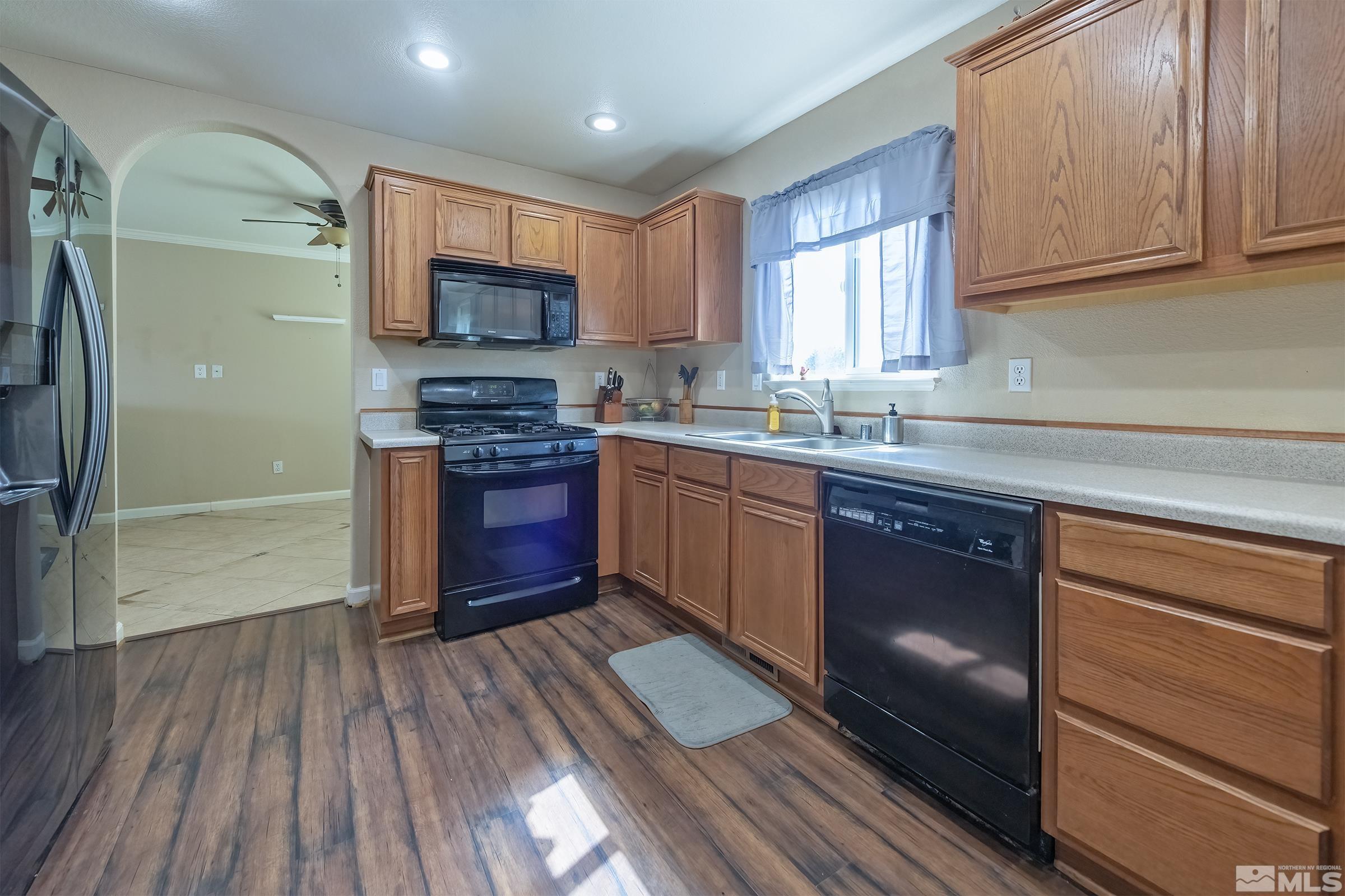 18321 Vineyard Court Reno, NV 89508 - Photo 5 of 26 Photo 5
