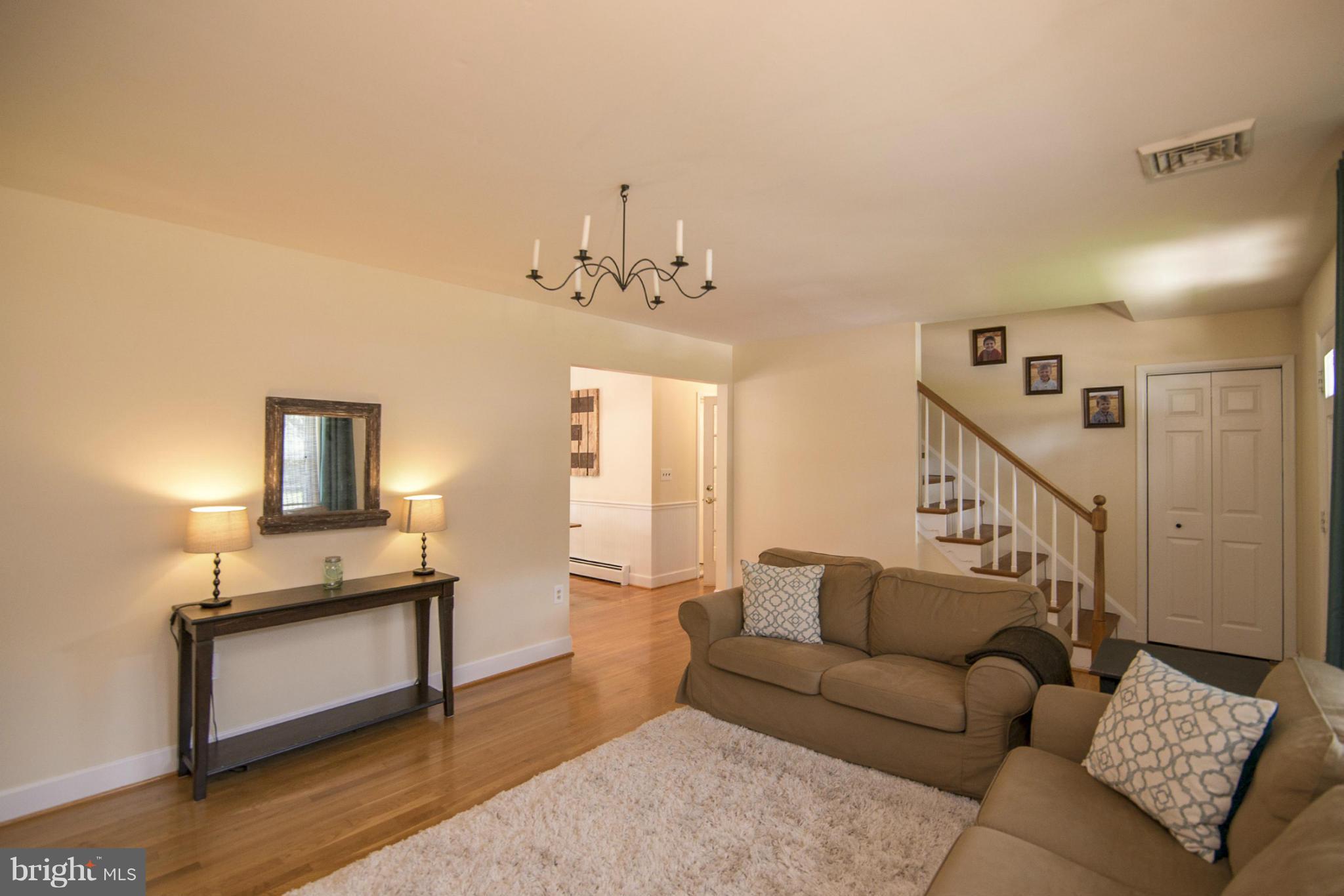 58 Belfast Road Lutherville-Timonium, MD 21093 - Photo 5 of 24 Living Room
