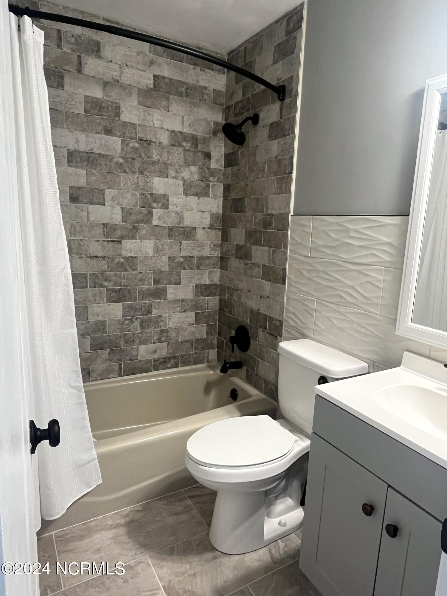 646 Buck Boone Road Conway, NC 27820 - Photo 19 of 44 Hall Bath 2