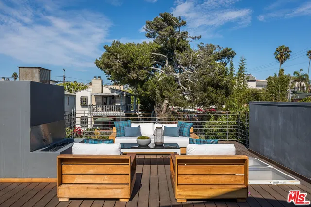 $3,500,000 | 3001 Grand Canal, Venice, CA 90291