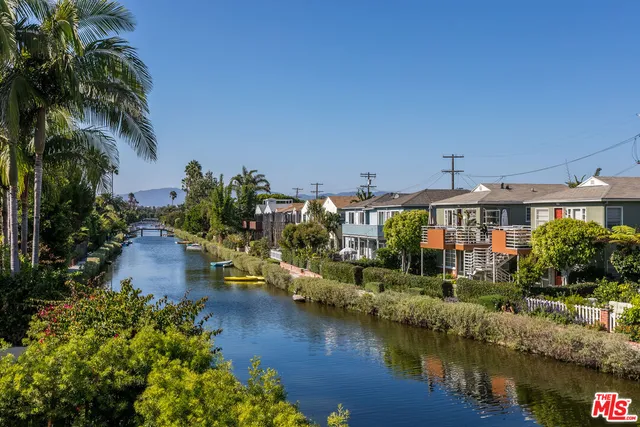 $3,500,000 | 3001 Grand Canal, Venice, CA 90291