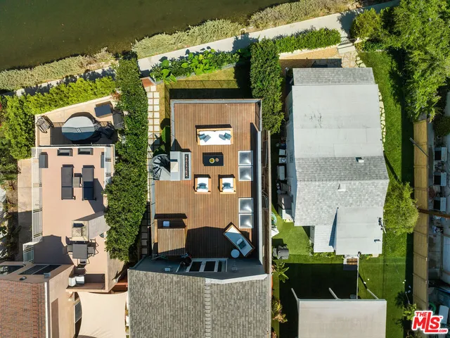 $3,500,000 | 3001 Grand Canal, Venice, CA 90291