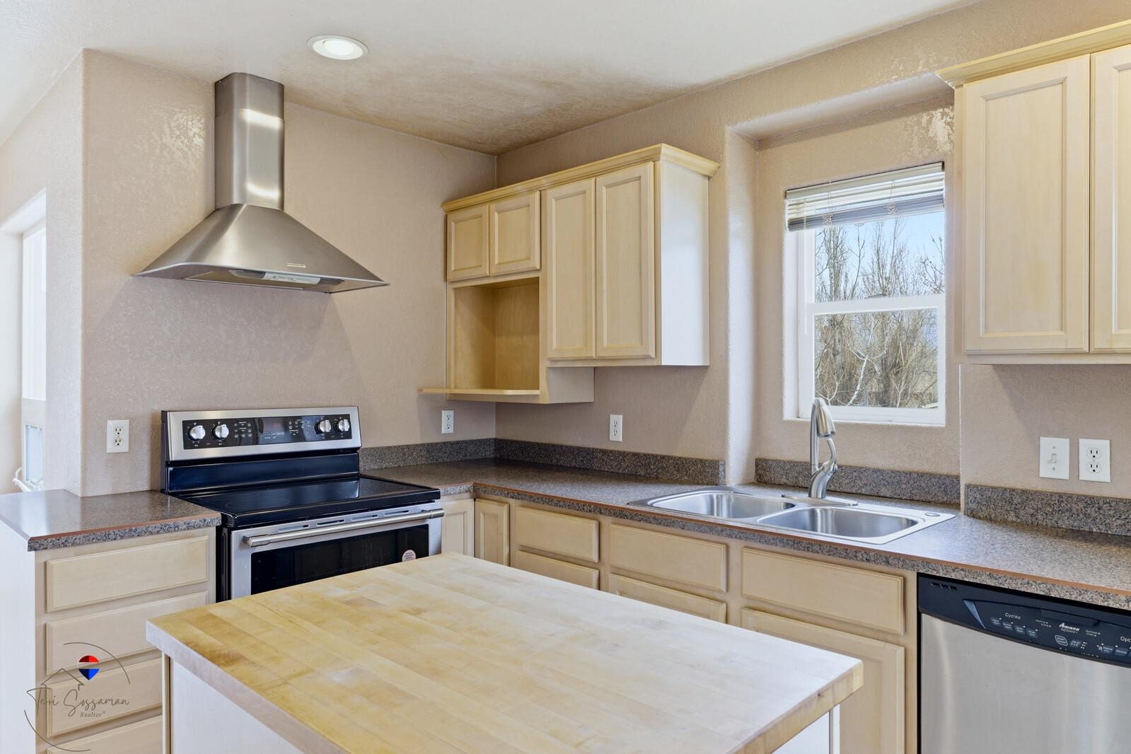 3530 East 8th Street Casper, WY 82609 - Photo 8 of 42