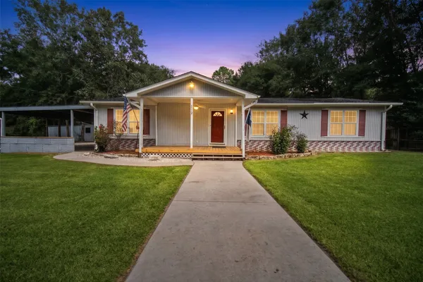 $328,900 | 112 Lone Pine Drive, Huffman, TX 77336