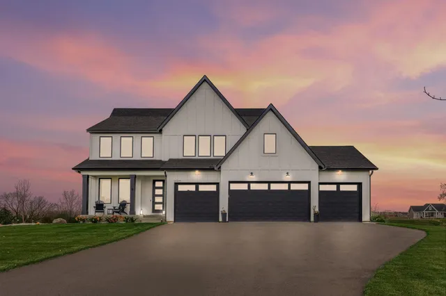 $1,300,000 | 14415 49th Street North, Stillwater, MN 55082