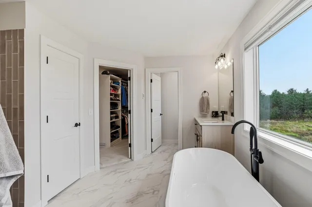 $1,300,000 | 14415 49th Street North, Stillwater, MN 55082