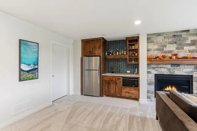 $1,300,000 | 14415 49th Street North, Stillwater, MN 55082