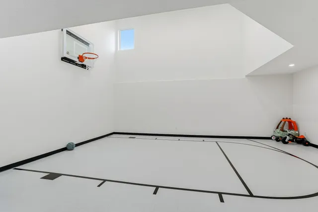 $1,300,000 | 14415 49th Street North, Stillwater, MN 55082